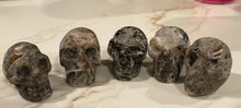 Load image into Gallery viewer, Crystal Skulls (2&quot;)
