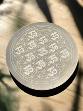 Load image into Gallery viewer, Selenite Charging Plates (6&quot;)
