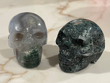 Load image into Gallery viewer, Crystal Skulls (2&quot;)
