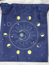 Load image into Gallery viewer, Tarot Card Bag (Velvet)
